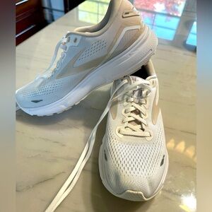 Women’s Brooks Ghost 15